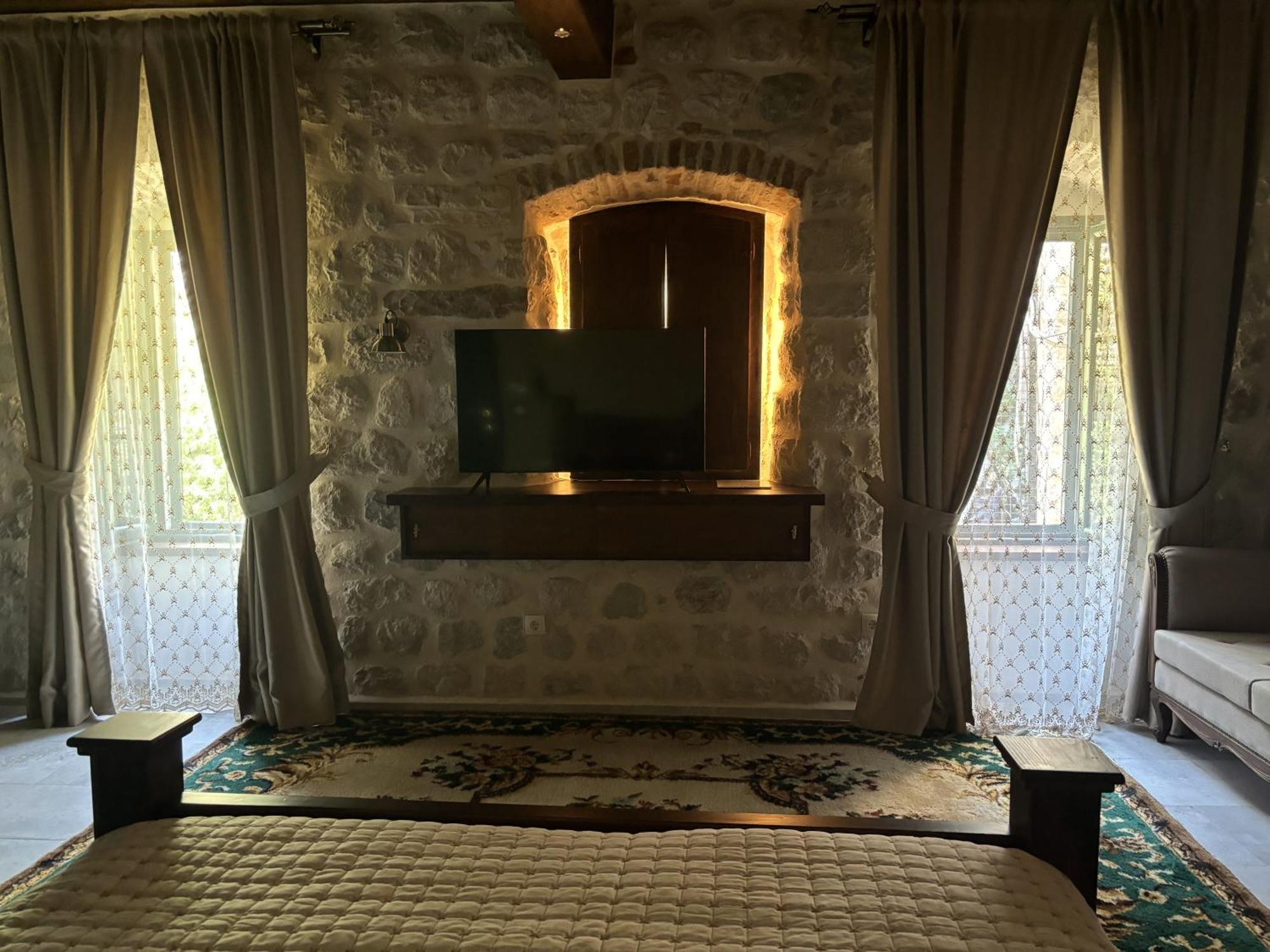 Kazin Supreme Hotel Kotor Exterior photo