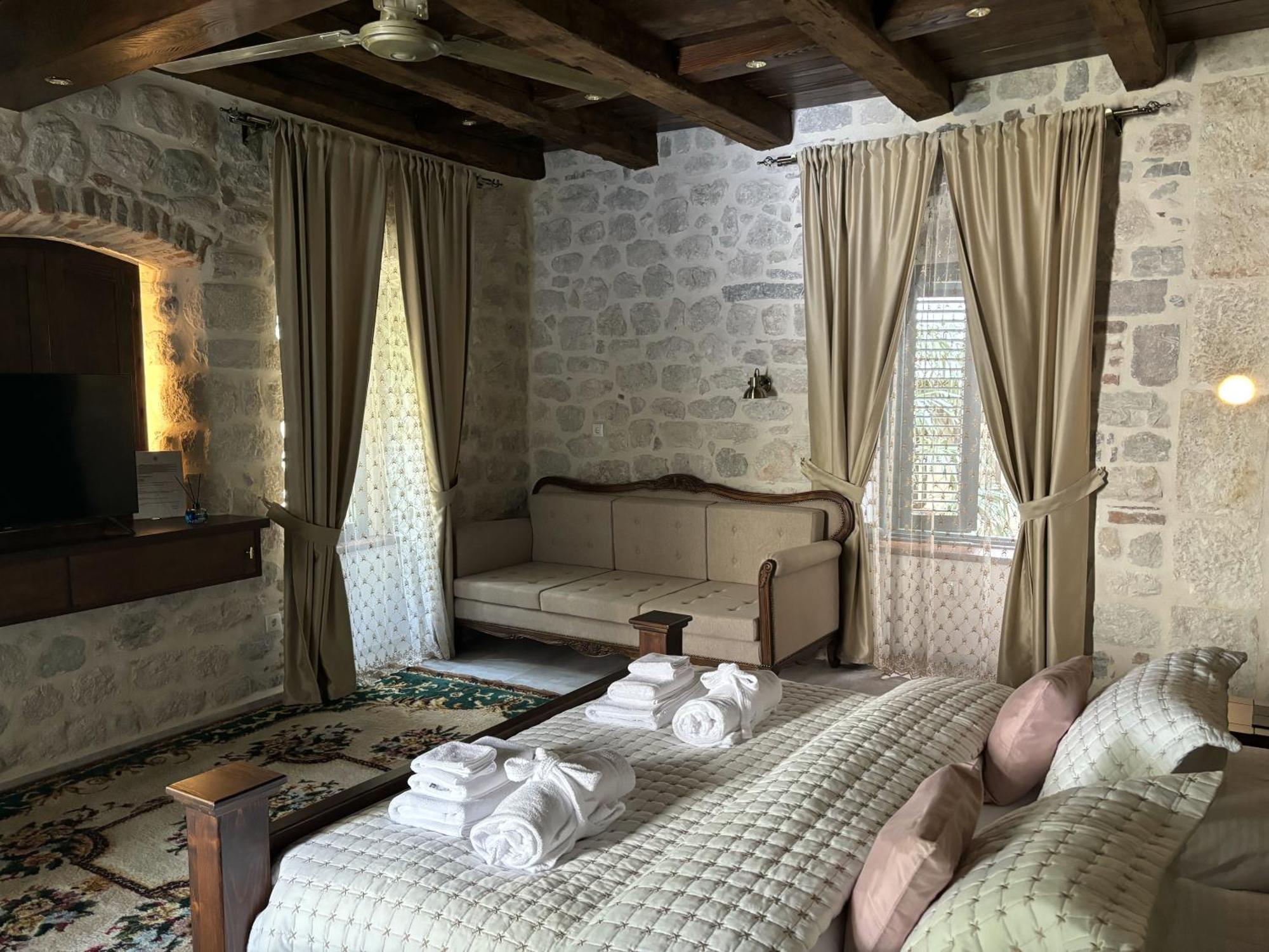 Kazin Supreme Hotel Kotor Exterior photo