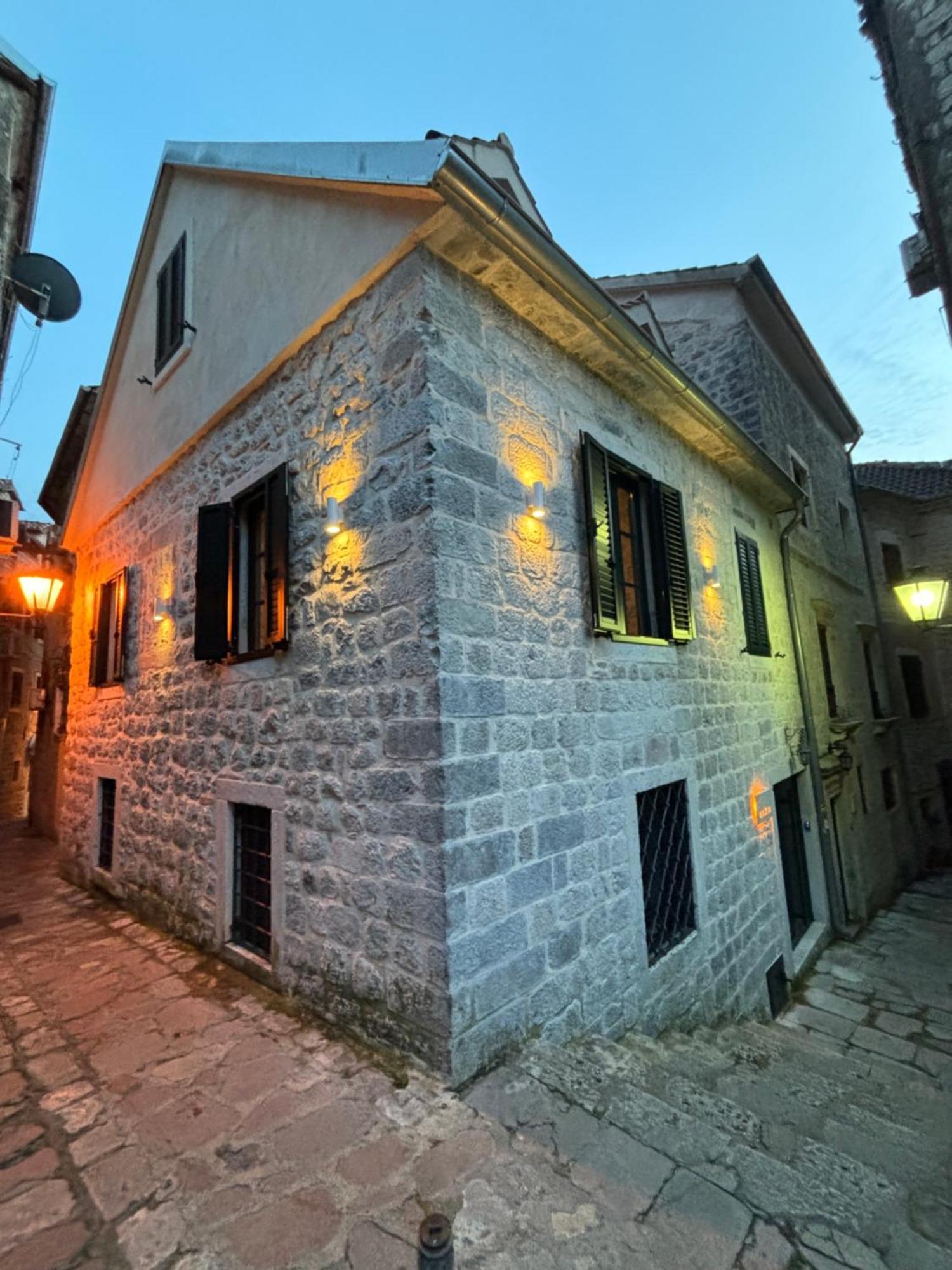 Kazin Supreme Hotel Kotor Exterior photo